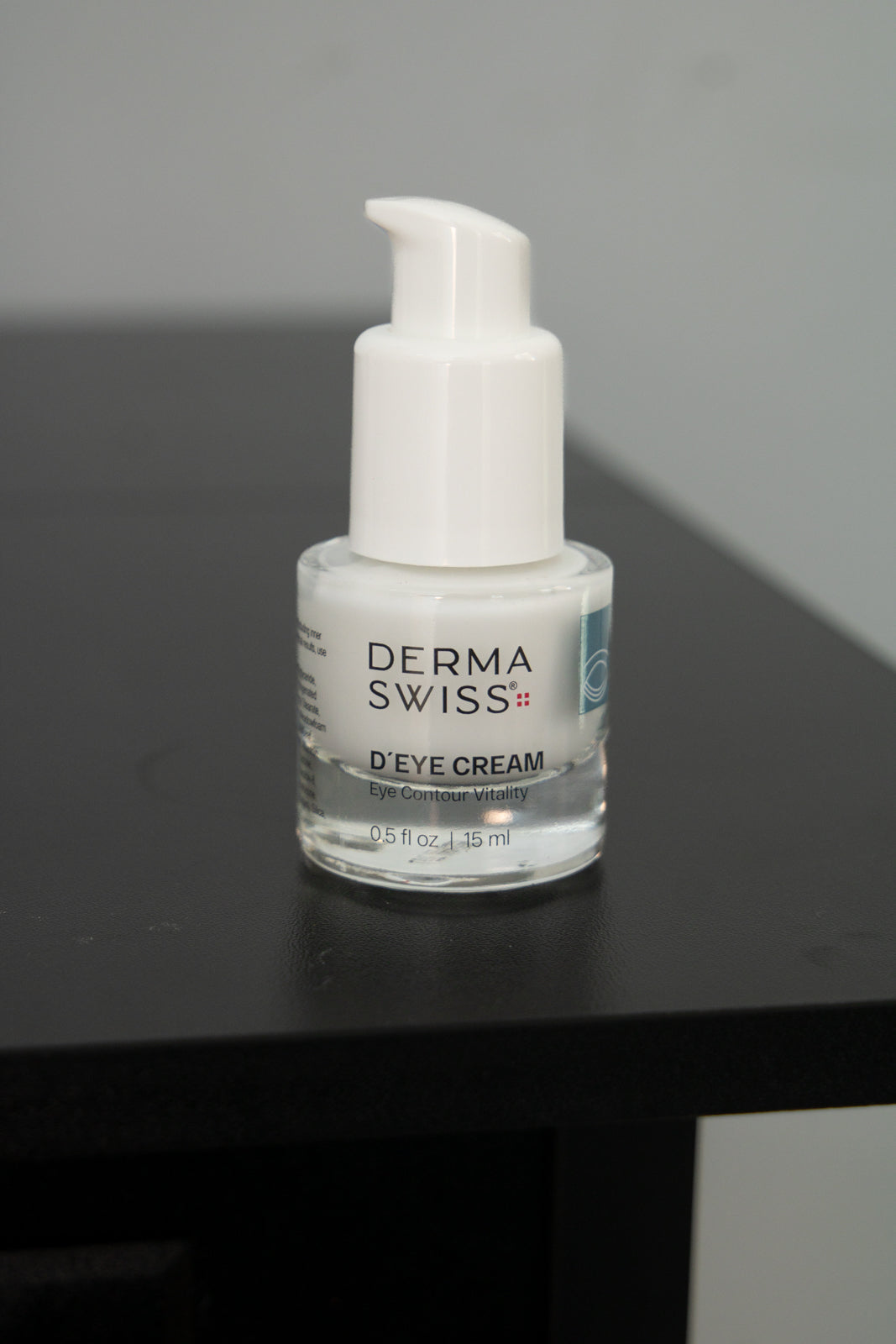 DermaSwiss D' eye cream